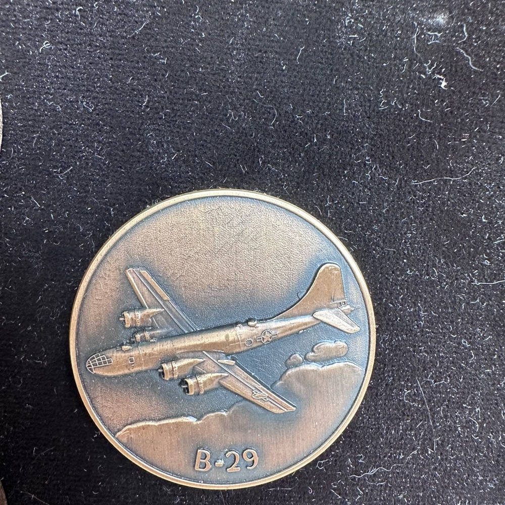 Vintage Boeing 35 Years Commemorative Bronze Collectible Coin Plaque (1986) - Picture 4 of 11